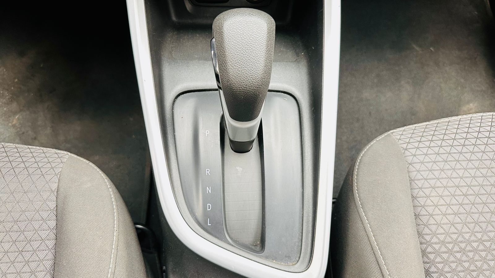 
								Chevrolet Onix LT 2023 full									