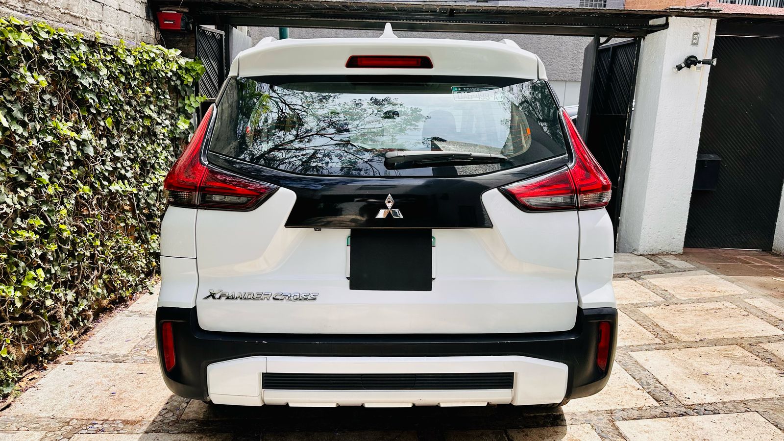 
								MITSUBISHI XPANDER CROSS LIMITED 2023 full									