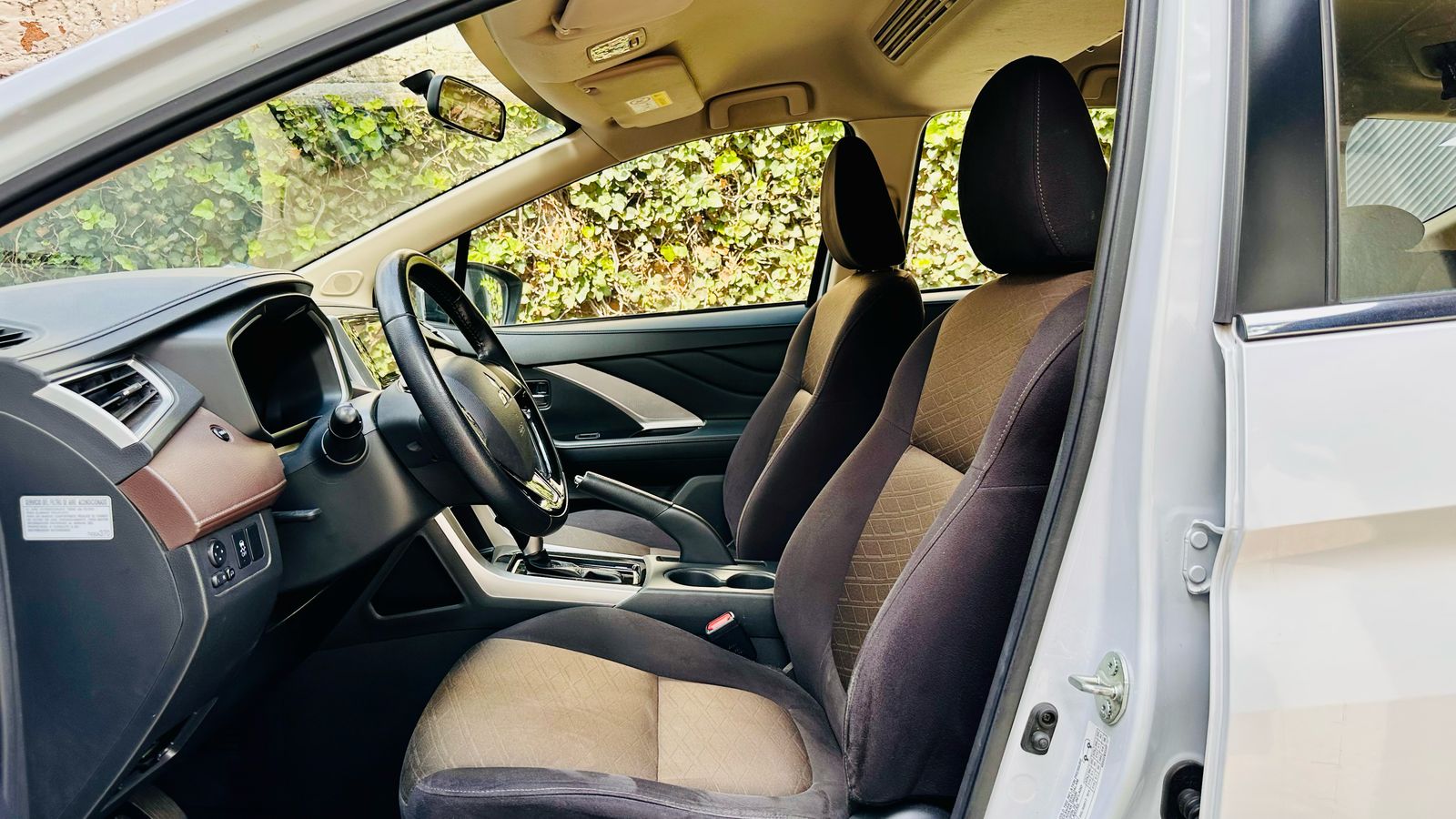 
								MITSUBISHI XPANDER CROSS LIMITED 2023 full									