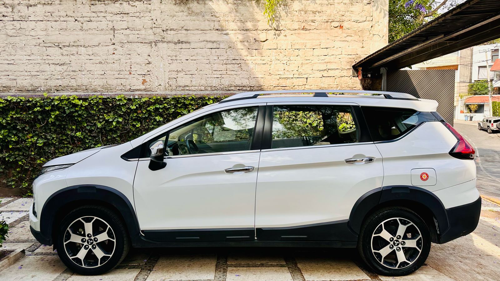 
								MITSUBISHI XPANDER CROSS LIMITED 2023 full									