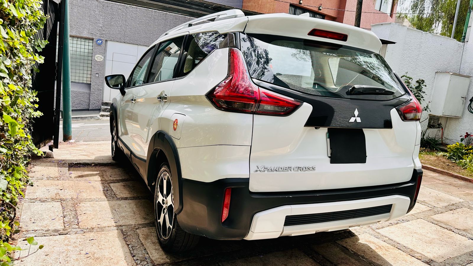 
								MITSUBISHI XPANDER CROSS LIMITED 2023 full									