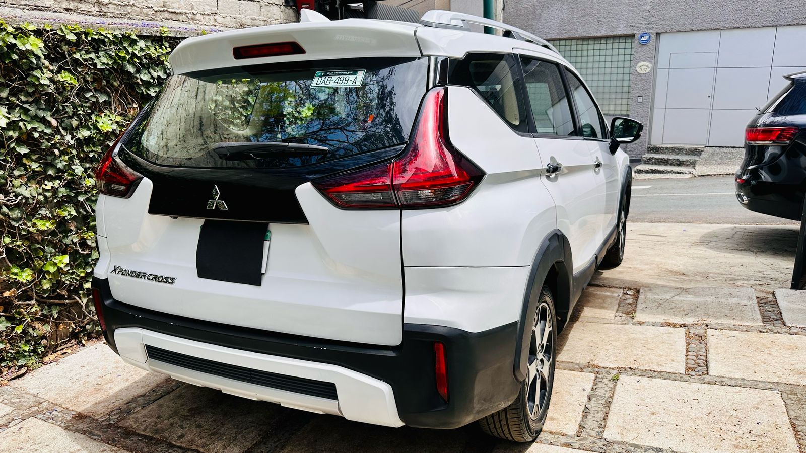 
								MITSUBISHI XPANDER CROSS LIMITED 2023 full									